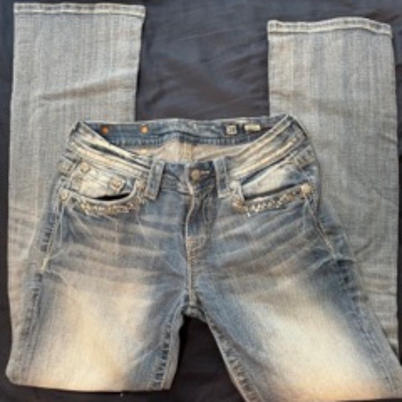 Light Wash Miss Me Jeans - Picture 1 of 2